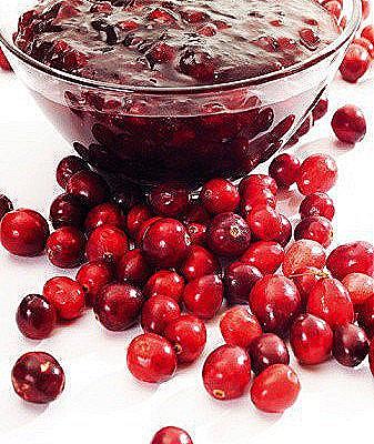 Lingonberries v sirupu na zimu bez vaření / Vaření