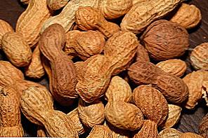Praženi arašidi imajo koristi in škodijo / Kuhanje